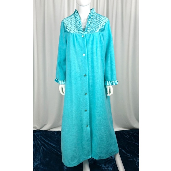 Vintage 60’s 70’s Long Fuzzy House Coat in Teal Blue Green • Satin Quilted - M/L - Picture 1 of 10